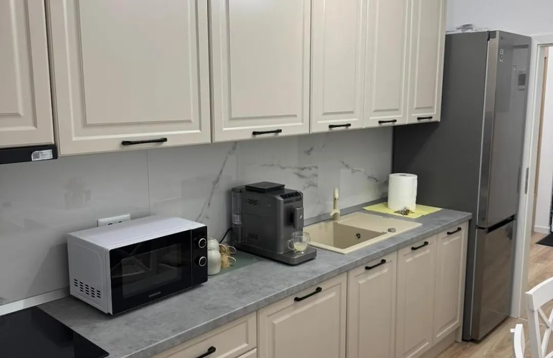 Modern 72M2 Apartment Near Coresi Mall - Self Check-In - Free Parking-1